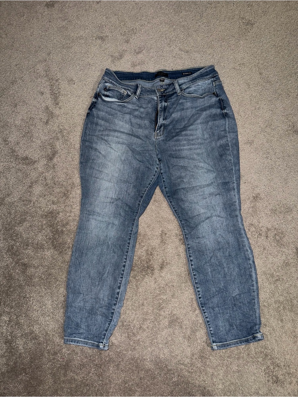 Judy Blue Medium Wash Blue Boyfriend Jeans